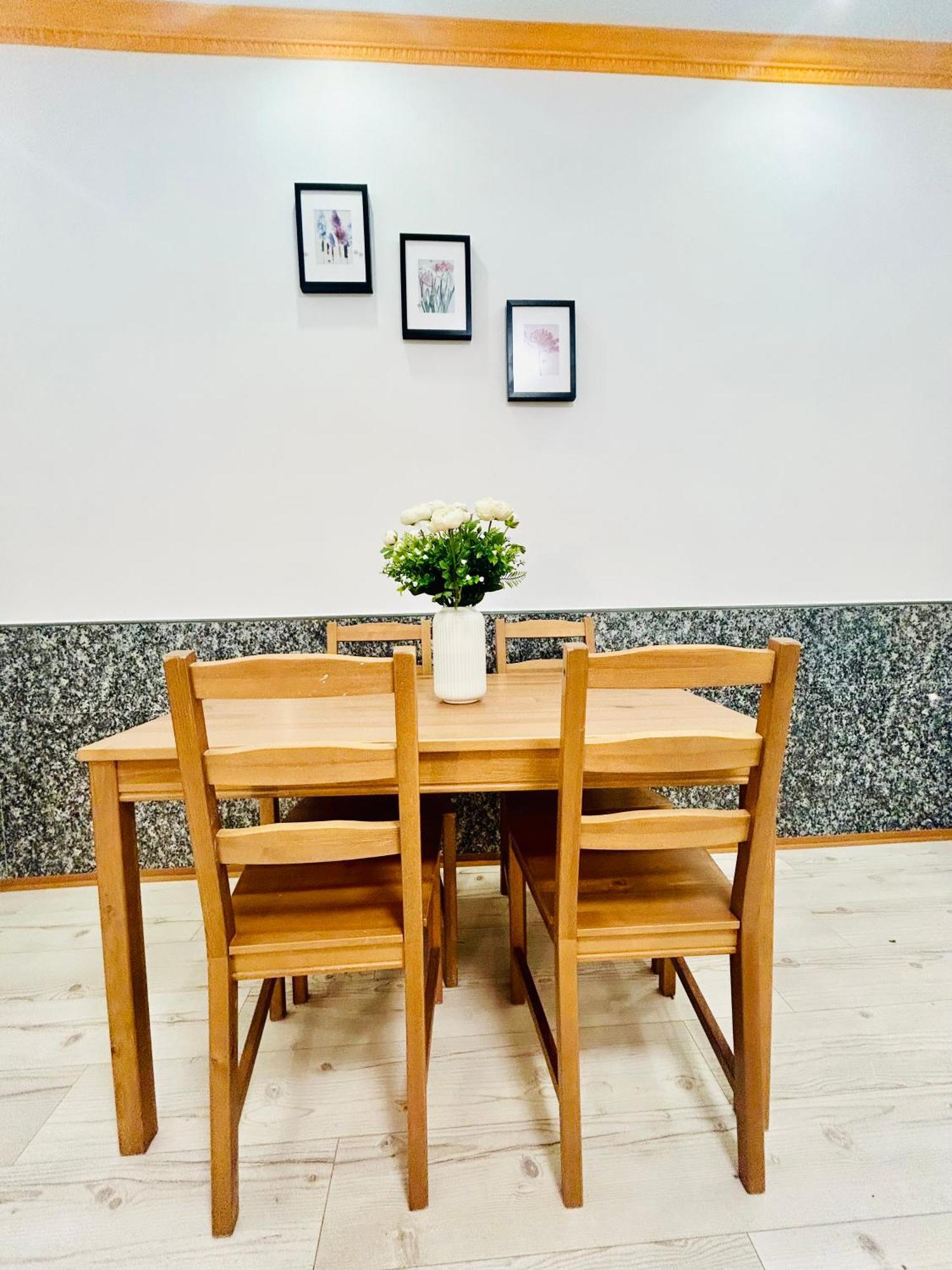 Modern Spacious Apartment In Center Πράγα Εξωτερικό φωτογραφία