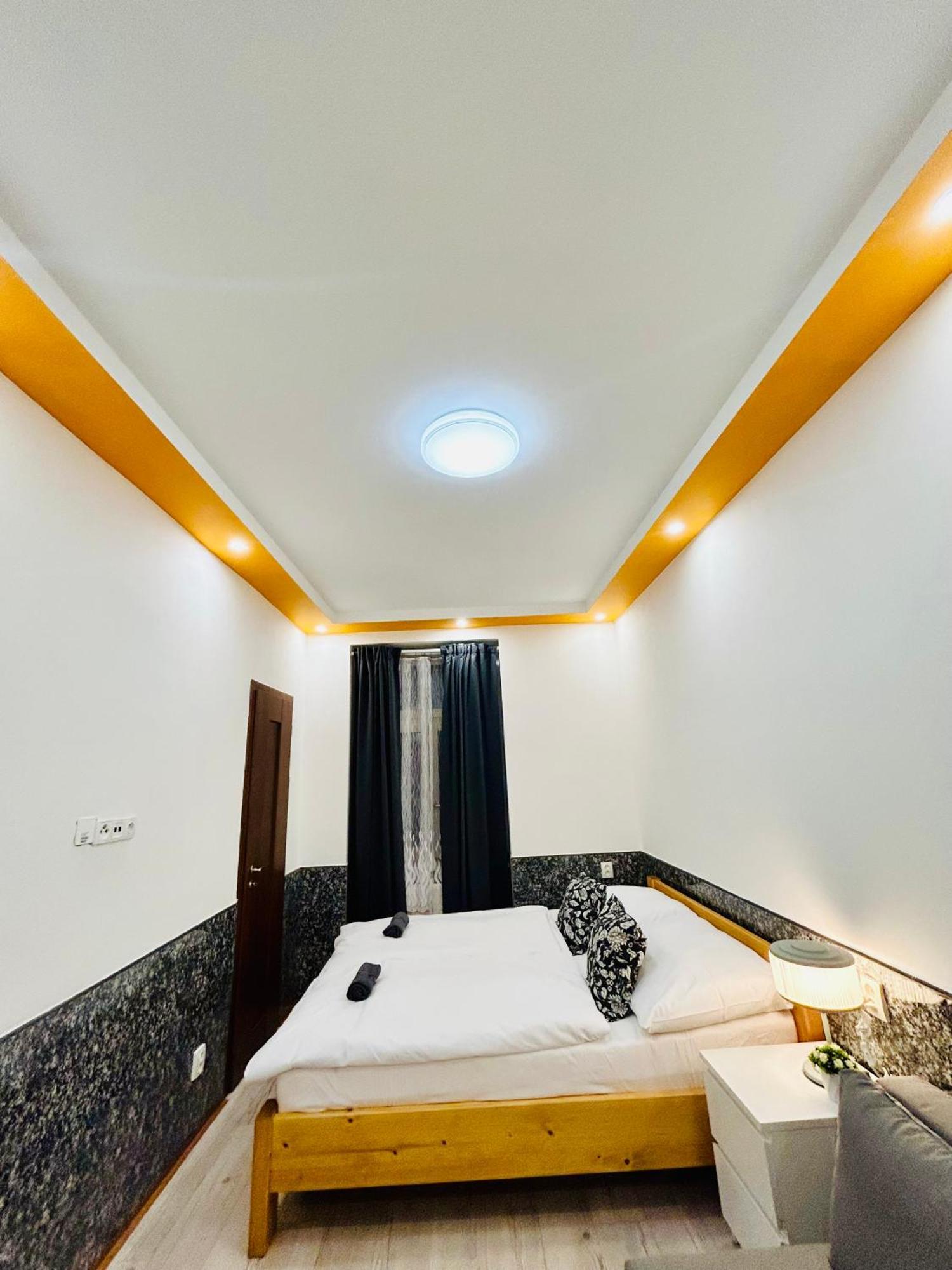 Modern Spacious Apartment In Center Πράγα Εξωτερικό φωτογραφία